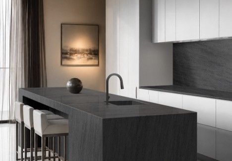 PIATRĂ SINTERIZATĂ BASALT BLACK