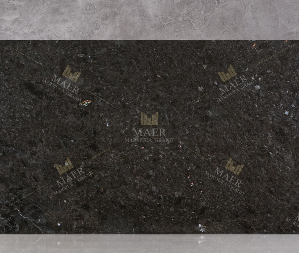 NEGRU DIAMANT