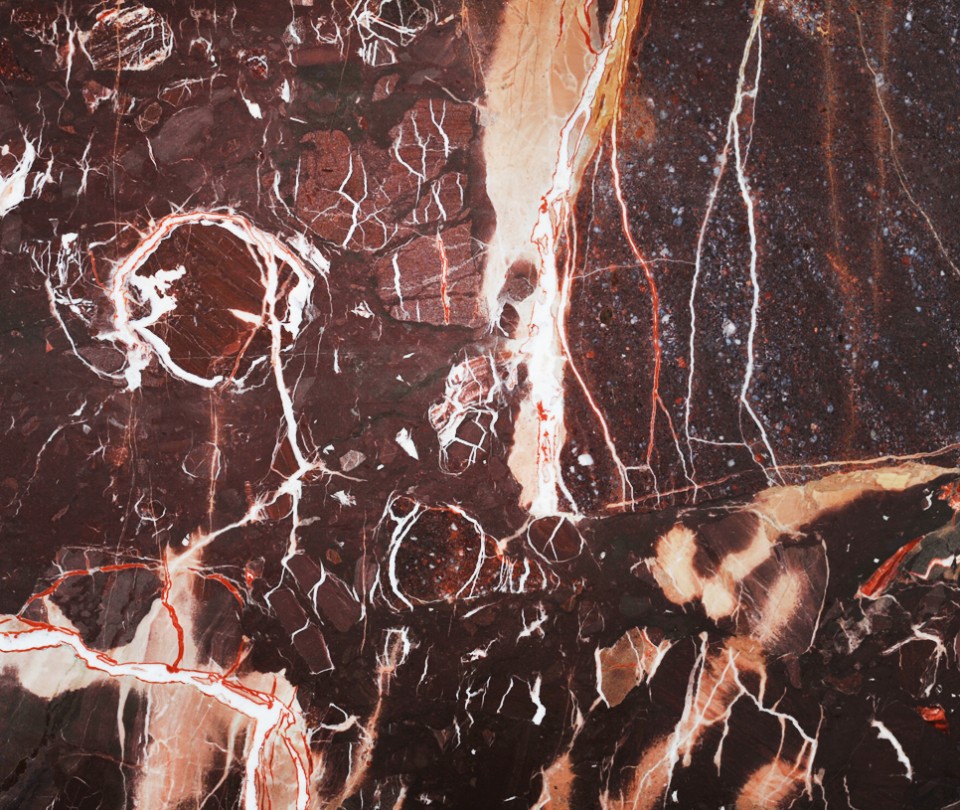 GRANIT ROSU LEVANTO - DETALIU